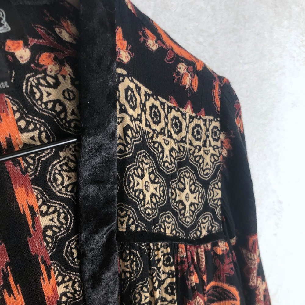 ANGIE Boho Floral Velvet Trim Bell Sleeve Kimono Cardigan Sz L Black Orange - Picture 5 of 8
